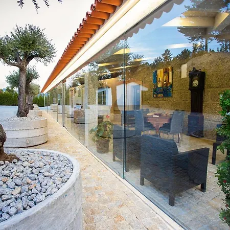 Fonte Velha Casteloes (Porto)