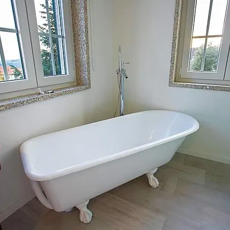 Отель Fonte Velha *