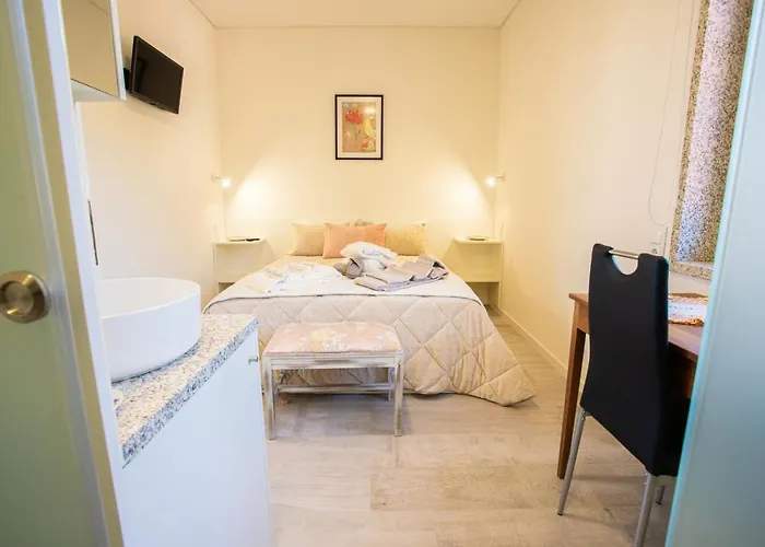 Hotel Fonte Velha Casteloes (Porto)