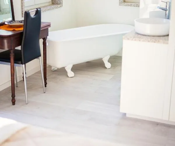 Fonte Velha Casteloes (Porto)